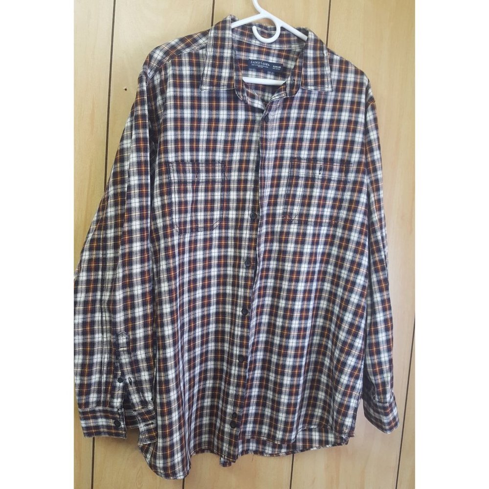 Men's Plaid Button-Up